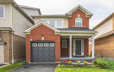 Detached in Whitby