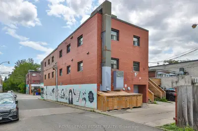 1450 Gerrard Street E, Toronto, On M4l 1z8
