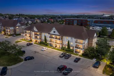 Condo Apartment in Clarington