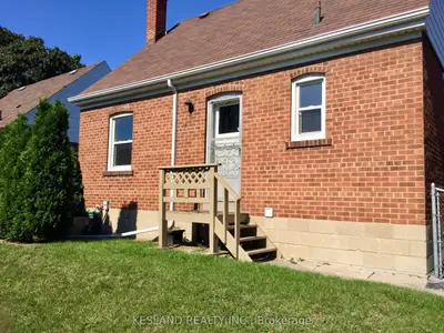 5 Sundridge Drive, Toronto, On M1l 2j2