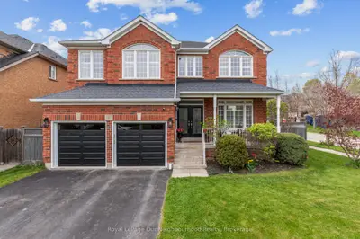 Detached in Whitby