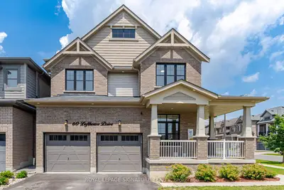 Detached in Whitby