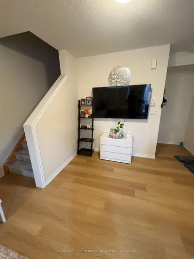 485 Beresford Path, Oshawa, On L1h 5s7