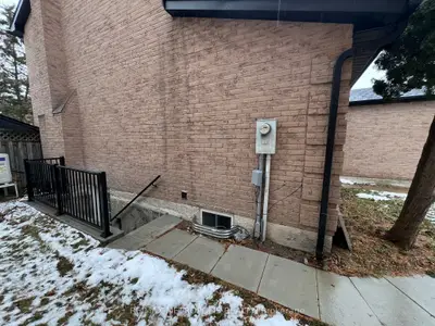 570 Springview Drive Bsmt, Pickering, On L1v 4x2