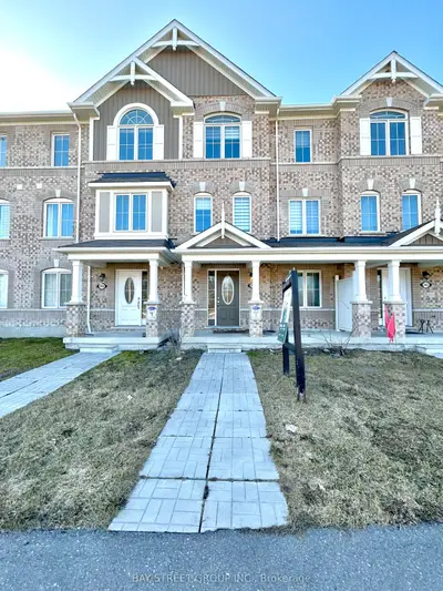 Att/Row/Townhouse in Pickering