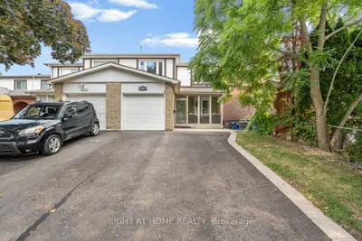 Semi-Detached in Pickering