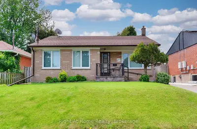 Detached in Oshawa