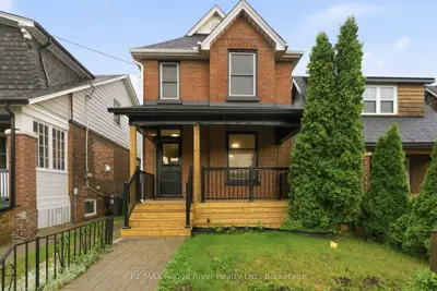 7 Heyworth Crescent, Toronto, On M4e 1t6