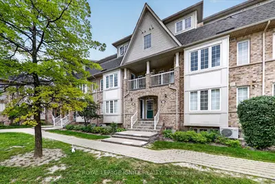 Condo Townhouse in Toronto