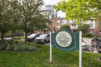 Condo Apartment in Clarington