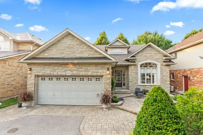 Detached in Oshawa