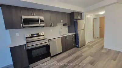 Condo Apartment in Pickering