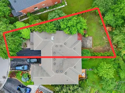 2120 Erin Gate Boulevard, Pickering, On L1x 2v3