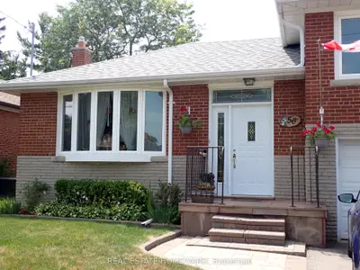 56 Perivale Crescent Front, Toronto, On M1j 2c3