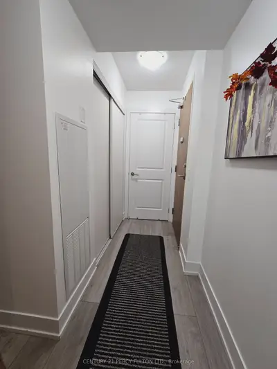 Condo Apartment in Pickering