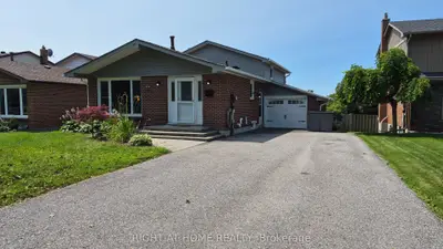 Duplex in Oshawa