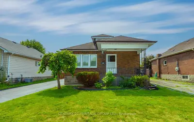 Detached in Oshawa