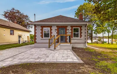 Detached in Oshawa