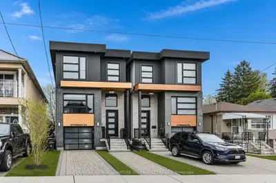 69 Holmstead Avenue, Toronto, On M4b 1t3