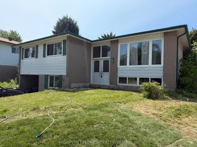 18 Edenmills Drive, Toronto, On M1e 4l2