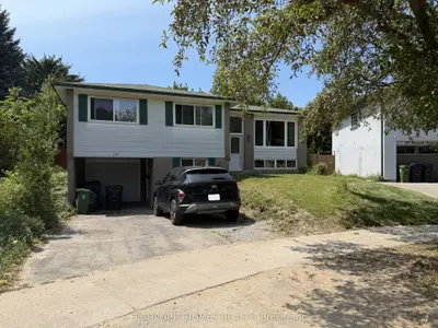 18 Edenmills Drive, Toronto, On M1e 4l2
