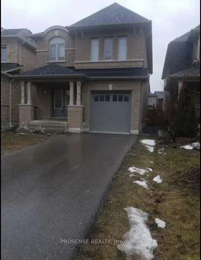 Detached in Oshawa