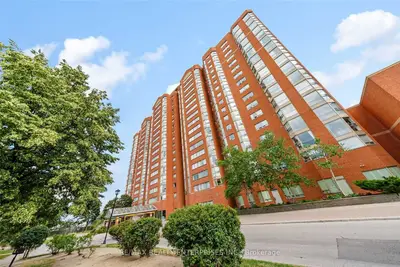 Condo Apartment in Toronto