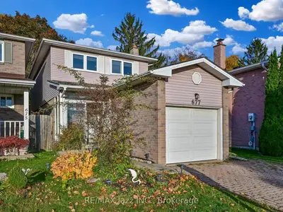 Detached in Oshawa