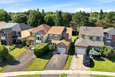 868 White Ash Drive, Whitby, On L1n 4k4