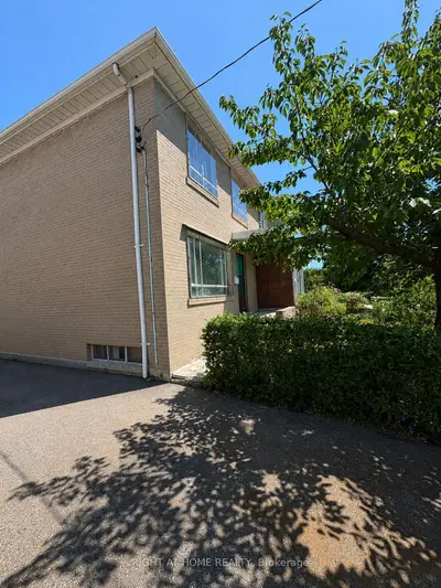 139 Vauxhall Drive, Toronto, On M1p 1r5
