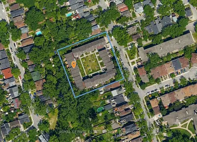 Condo Townhouse in Toronto