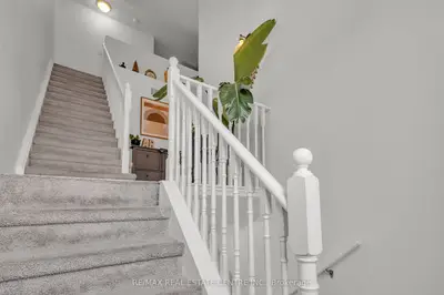 51 Petra Way 3, Whitby, On L1r 0a8