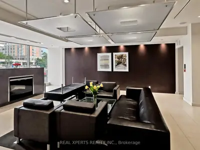 36 Lee Centre Drive 1905, Toronto, On M1h 3k2