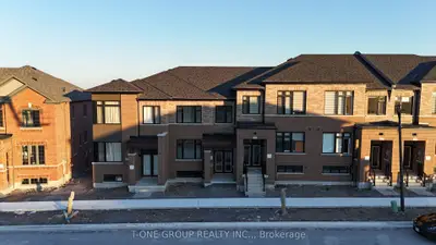 Att/Row/Townhouse in Pickering