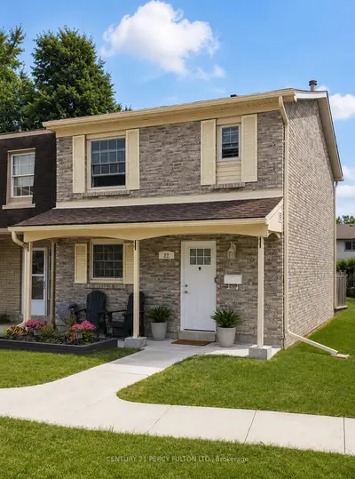 580 Eyer Drive 22, Pickering, On L1w 3b7