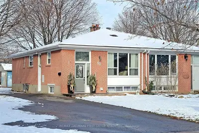 Semi-Detached in Ajax