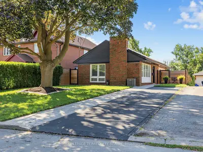 29 Sedgewick Crescent, Toronto, On M1k 3t5