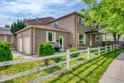 27 Alton Towers Circle, Toronto, On M1v 3t2