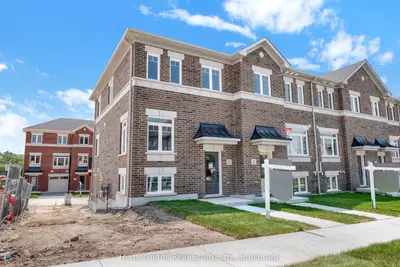 Att/Row/Townhouse in Clarington