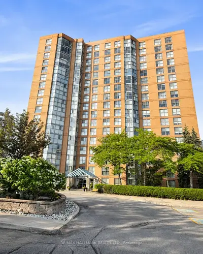 Condo Apartment in Toronto