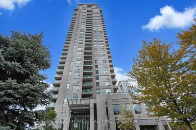 Condo Apartment in Toronto