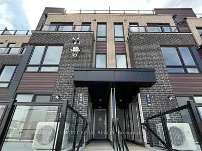 Condo Townhouse in Toronto