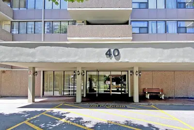 Condo Apartment in Toronto