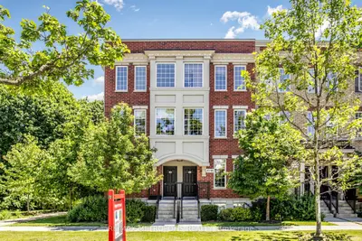 Condo Townhouse in Toronto