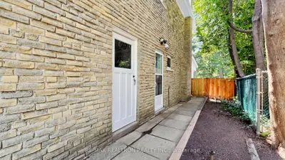 229 Chartland Boulevard S, Toronto, On M1s 2s4