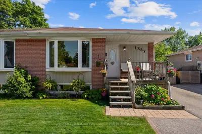 Semi-Detached in Pickering