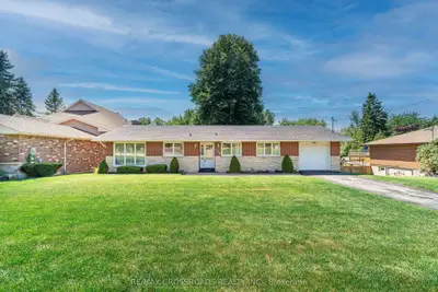 166 Elizabeth Crescent N, Whitby, On L1n 3r7