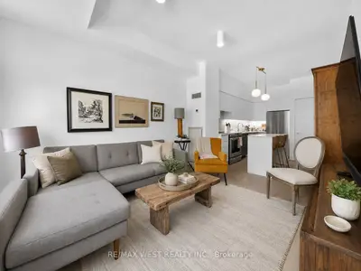 Condo Apartment in Toronto