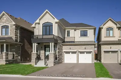 2858 Foxden Square, Pickering, On L1x 0n9