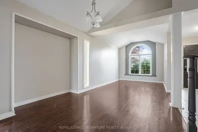 94 Niagara Drive, Oshawa, On L1g 8a5